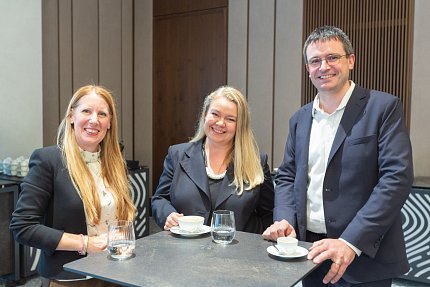 Kdo zaplatí naše stáří? Sue Ryder uspořádal diskusi o tom, proč nejde jen o peníze