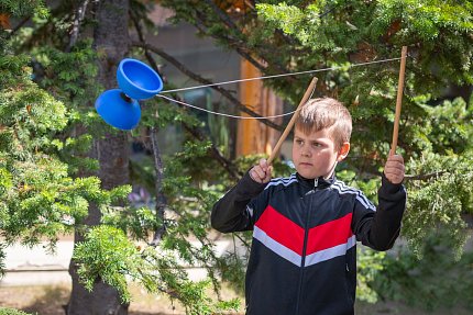 20. dobročinný bazárek Sue Ryder: příběh dobrovolnictví, který pokračuje