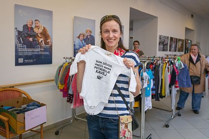 20. dobročinný bazárek Sue Ryder: příběh dobrovolnictví, který pokračuje