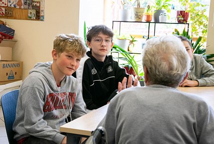 Velikonoční setkání seniorů a studentů