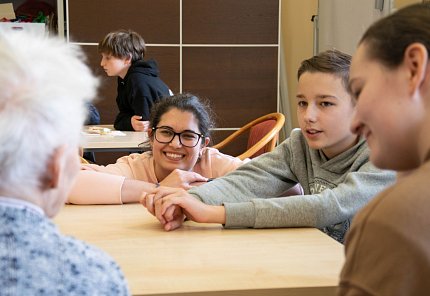 Velikonoční setkání seniorů a studentů
