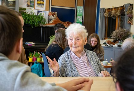 Velikonoční setkání seniorů a studentů