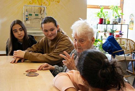 Velikonoční setkání seniorů a studentů