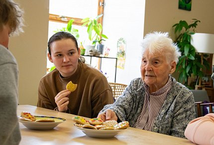 Velikonoční setkání seniorů a studentů