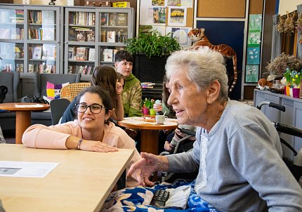 Velikonoční setkání seniorů a studentů