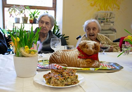 Velikonoční setkání seniorů a studentů