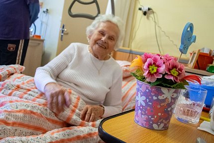"Ženy jsou jako květiny – každá je krásná svým vlastním způsobem.“ I když je jí třeba 105 let…