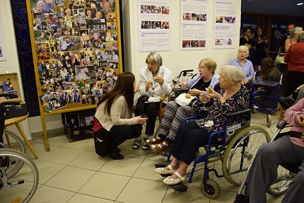 Vernisáž výstavy k 20. narozeninám Sue Ryder