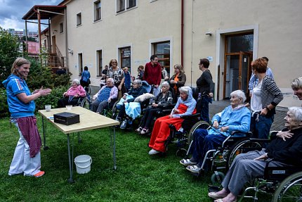 Sportovně zábavná soutěž Pod pokličkou