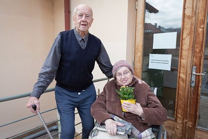 8. březen se stal dárkem pro všechny obyvatelky domova pro seniory v Sue Ryder