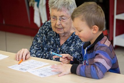 Mezigenerační setkávání dětí z MŠ a seniorů