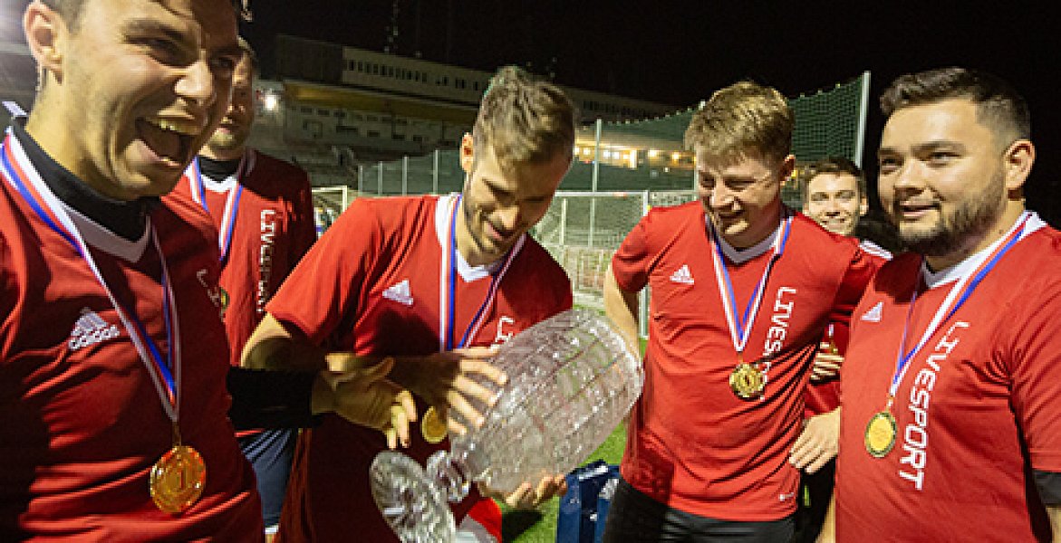 Sue Ryder Charity Cup 2026 305 gólů, 32 týmů a 1 855 000 Kč pro důstojné stáří