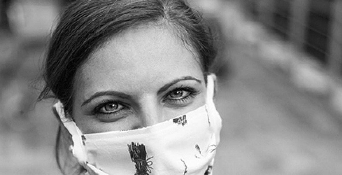 The eyes behind the mask - they soothe, encourage, comfort you and make you smile. Those are the eyes of our colleagues from our team of carers.