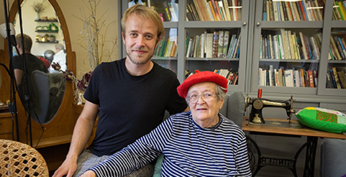 Fotogalerie: Návštěva cestovatele a spisovatele Ladislava Zibury v Sue Ryder